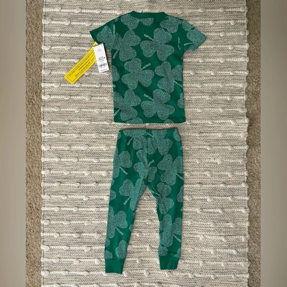 18 month st patrick clover two piece set